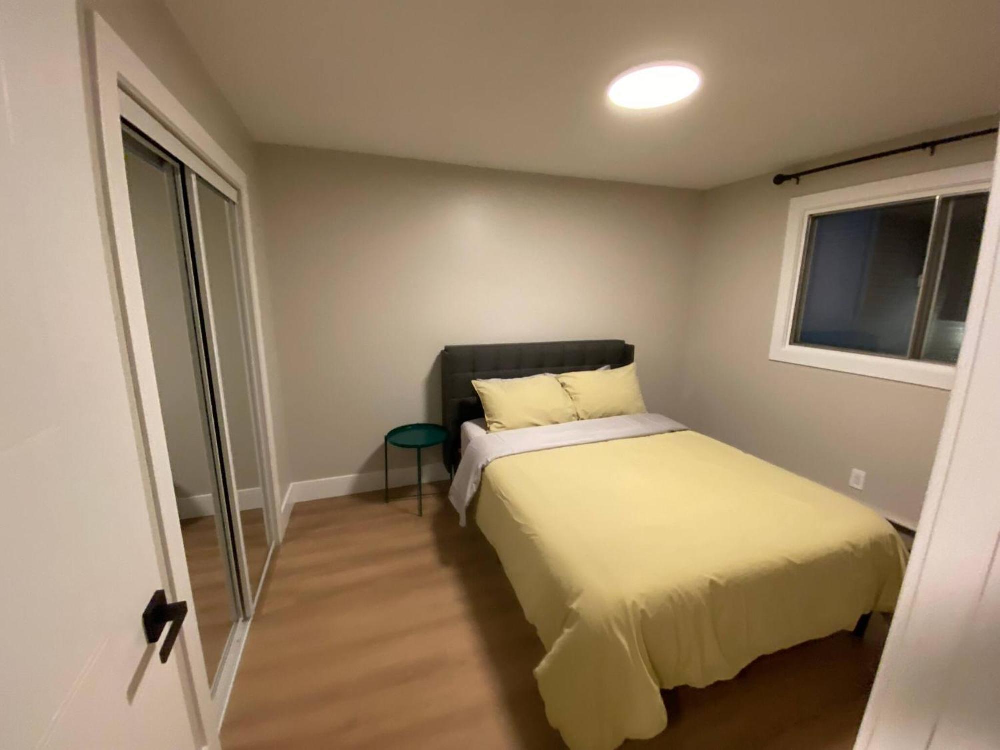 Central 2Br Near Unveristy And Whyte Ave 埃德蒙顿 外观 照片