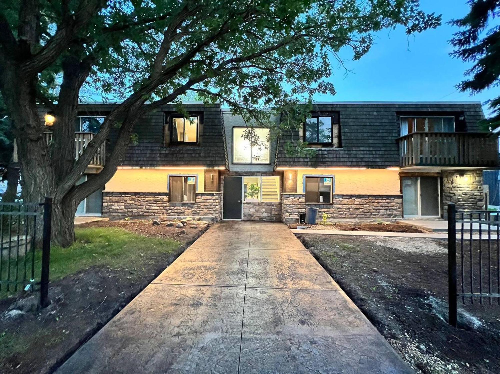 Central 2Br Near Unveristy And Whyte Ave 埃德蒙顿 外观 照片
